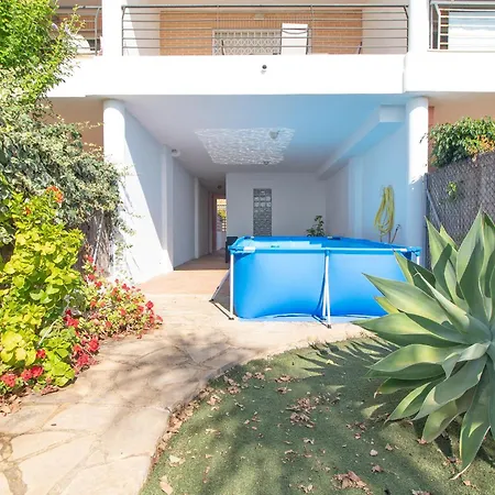 Global Properties, Adosado En Primera Linea De Playa Con Vistas Al Mar Holiday home
