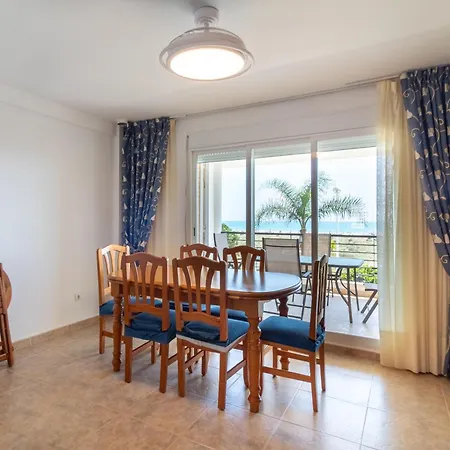 Holiday home Global Properties, Adosado En Primera Linea De Playa Con Vistas Al Mar *
