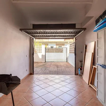 Holiday home Global Properties, Adosado En Primera Linea De Playa Con Vistas Al Mar